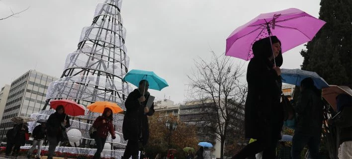Αλλάζει ο καιρός την Κυριακή, με βροχές: Πού θα χτυπήσουν καταιγίδες